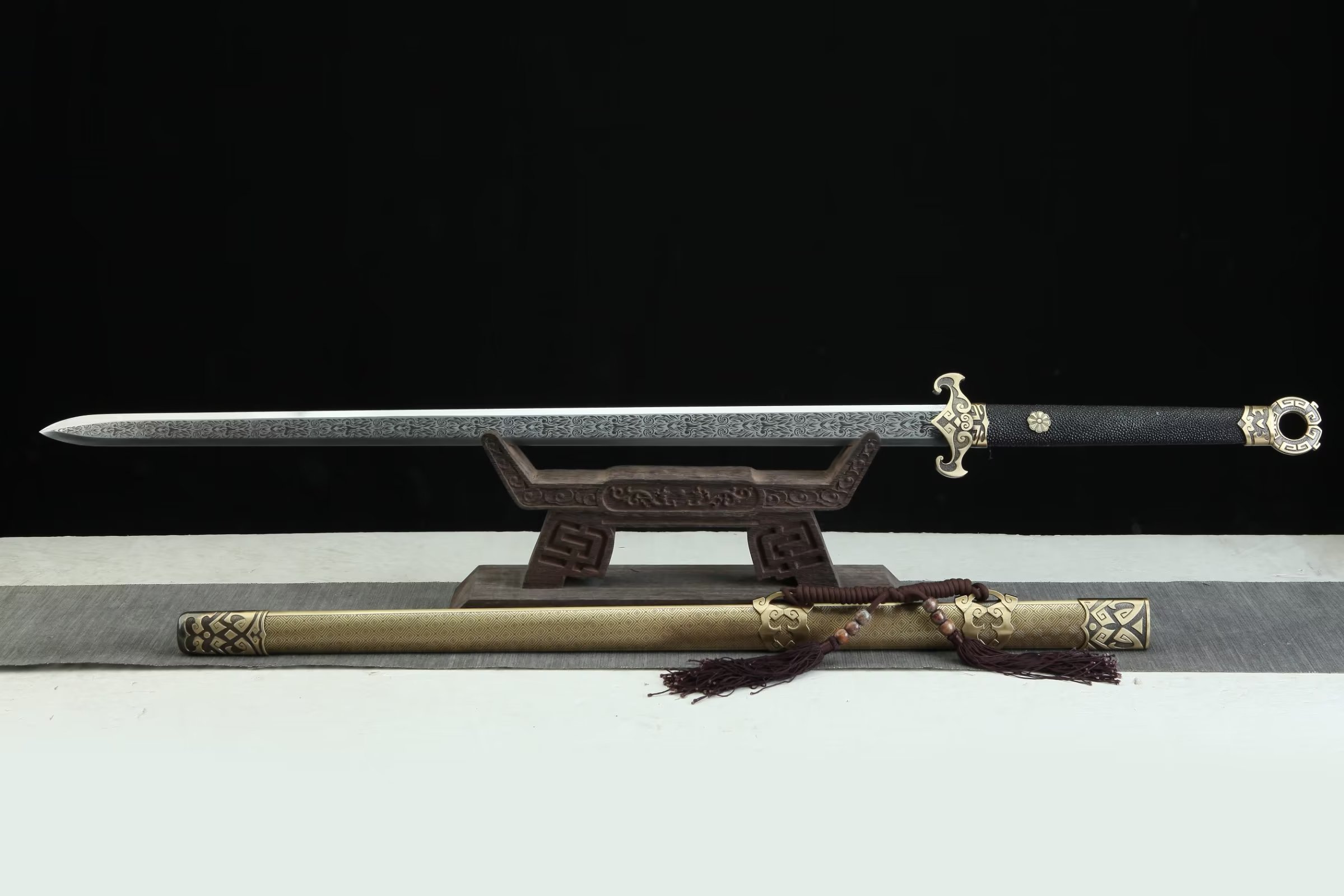 28寸陌陌环首唐剑—“回纹”黄铜鞘（前程似锦剑身款）